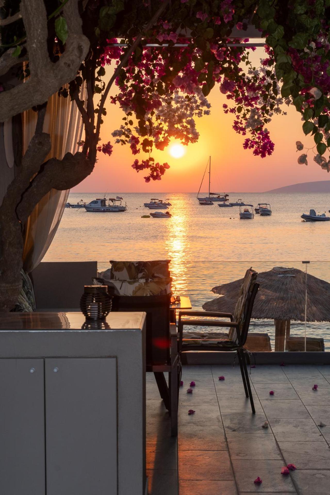 Buganvilla-Sea Front Villas Agia Pelagia Eksteriør billede