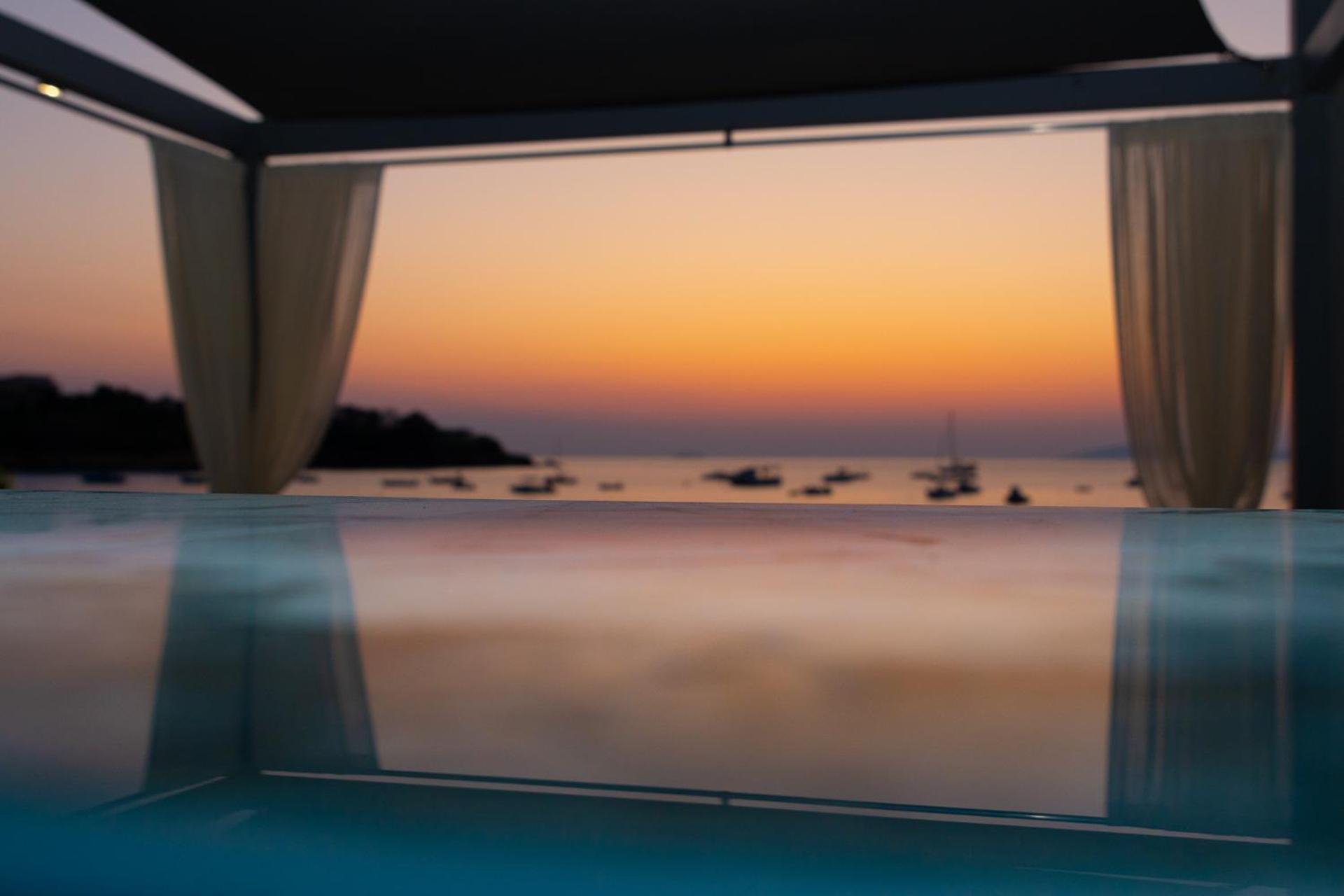 Buganvilla-Sea Front Villas Agia Pelagia Eksteriør billede